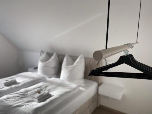 Dachau District Apartment | OASIS: Close to Munich - 4 Bedrooms - Kitchen