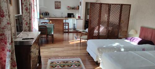 Richebourg - Saint-Clement Apartment | Oasis de verdure en centre ville