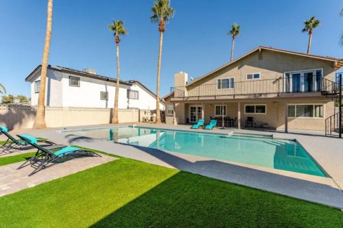 Paradise Villa | Oasis in the desert with huge heated Pool and SPA