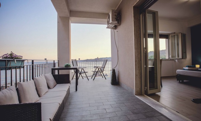 Aci Trezza Bed & Breakfast | Oasis