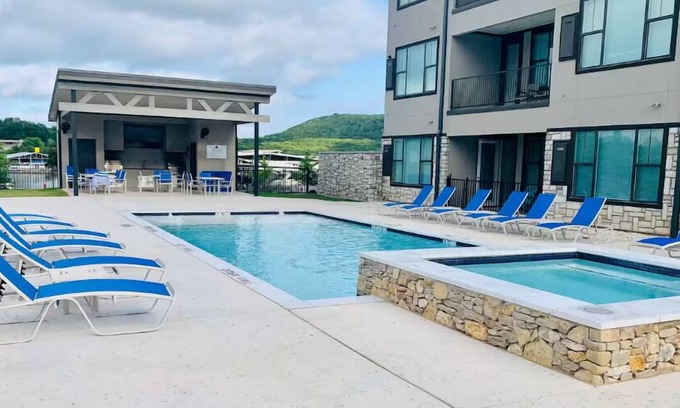 Graford Condo | Oasis Luxury Lakefront Condo:1st Floor, Pool, HotTub, Dining, Boating, Fishing!