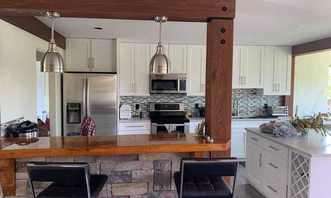 Langdale House | Oasis with Hot Tub Overlooking the Salish Sea