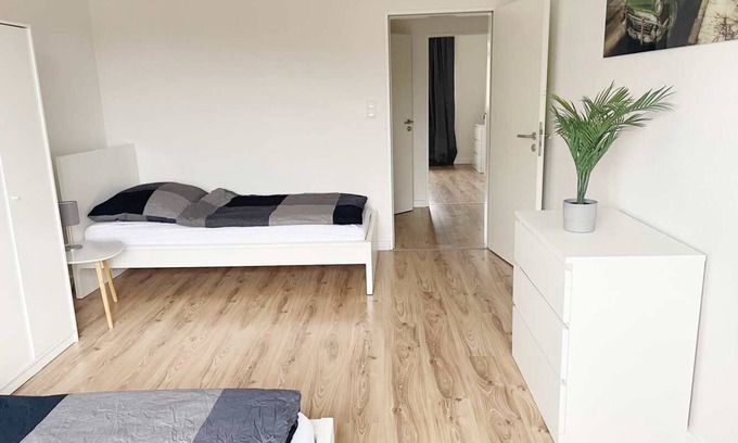 Oldenburg Apartment | Ob11 - Modernes 2 Zimmer Apartment mit Balkon in Oldenburg, 52qm, 2 Zimmer, Max. 4 Personen
