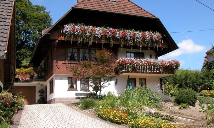 Gutach Condo | Oberbauernhof - Apartment Stübleberg | Lovely apartment in a beautiful Black Forest house