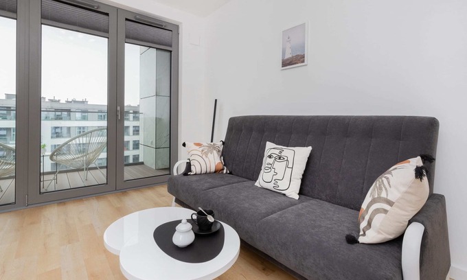Srodmiescie Apartment | Obrońców Wybrzeża 8 | Apartment | Parking