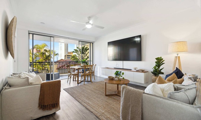 Surfers Paradise Apartment | Ocea By Khove Summary