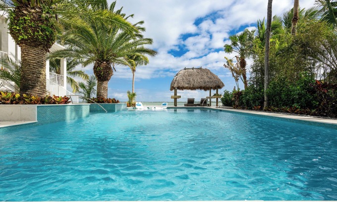 Bay Point House | Ocean 9 Villa, Amazing Waterfront, 15 mins away from Duval Street!