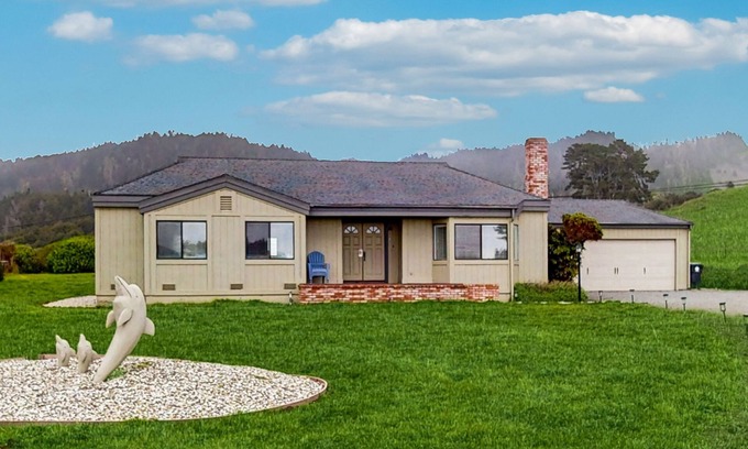 Fort Bragg House | Ocean and hillside views, large patio w/grill, short walk to Sunset Beach