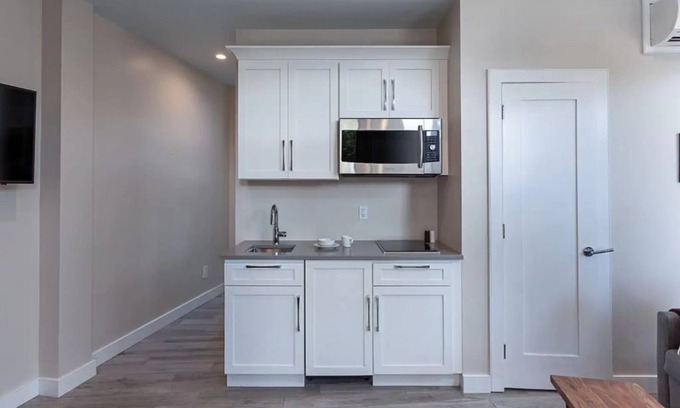 Town of East Hampton House | Ocean Beach Mini Modern Luxury