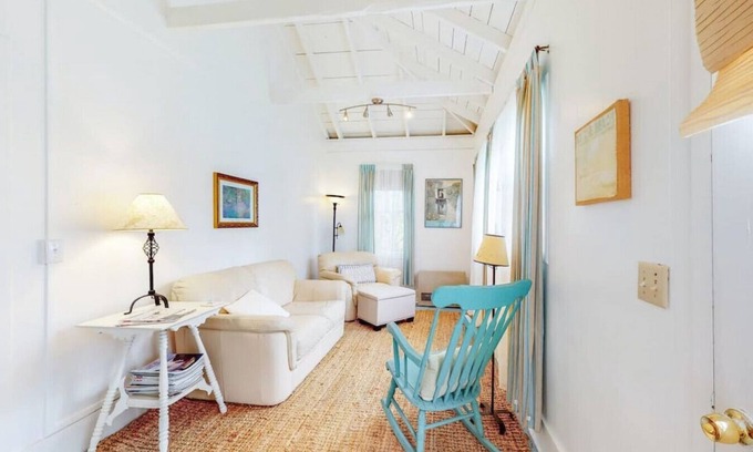 Pemaquid Beach Cabin | Ocean Breeze Cabin @ Pemaquid Beach