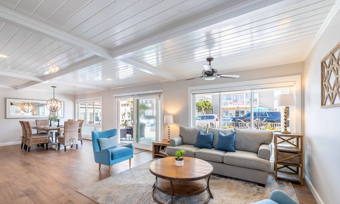 West Newport House | Ocean Breeze I by AvantStay | Steps to the Beach!