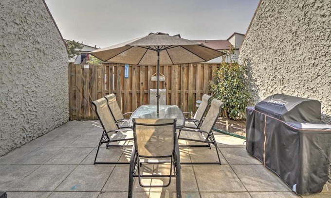 North Ocean City Apartment | Ocean City Condo with Patio - Great Central Location