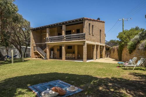 Guilderton House | Ocean Close - Spacious Beach House