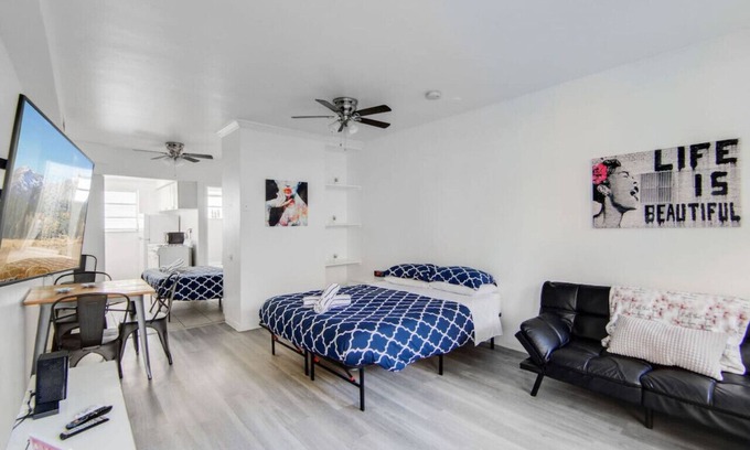 South Beach Condo | Ocean Drive Best Deal, w/2 Queen Beds, Near Beach