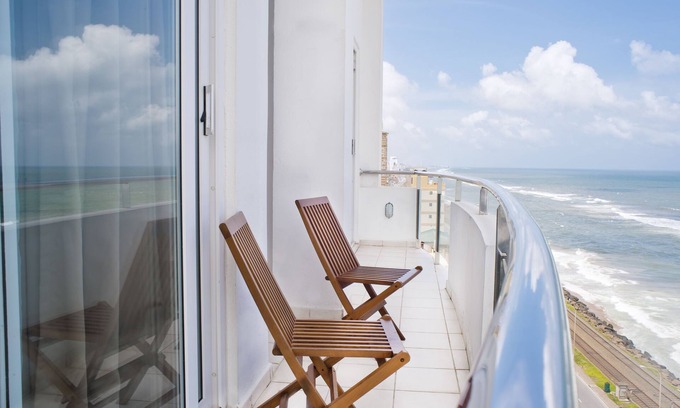 Bambalapitiya Apartment | Ocean Edge Suites & Hotel Colombo