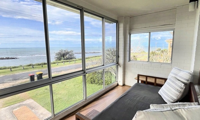 Minnie Water House | Ocean Escape, TOP NOTCH