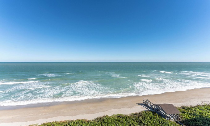 Hutchinson Island South Condo | Ocean front 2-bedroom 2 bath condo, spectacular views, fully furnished