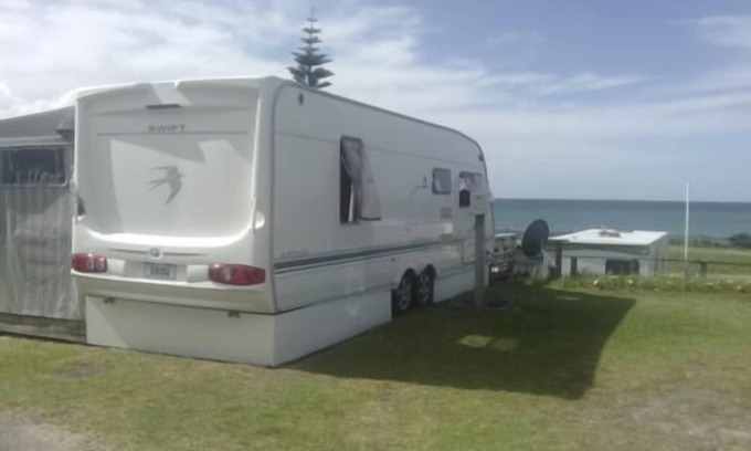 Papamoa Beach House | Ocean Front Beach Pad