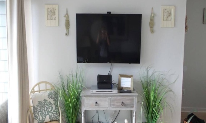 Surf City Condo | Ocean Front. Pool. Beach Badges. WIFI. Washer & Dryer. Ocean Front 3rd floor.