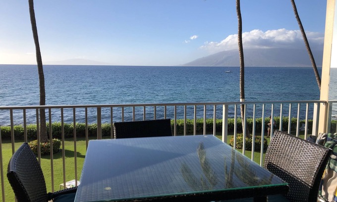 Kihei Condo | Ocean Front Renovated 2 BR/BA Luxury Condo w/A/C . 2nd Floor Unobstructed View