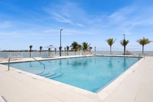 Marathon Apartment | Ocean Isles Seaside Oasis