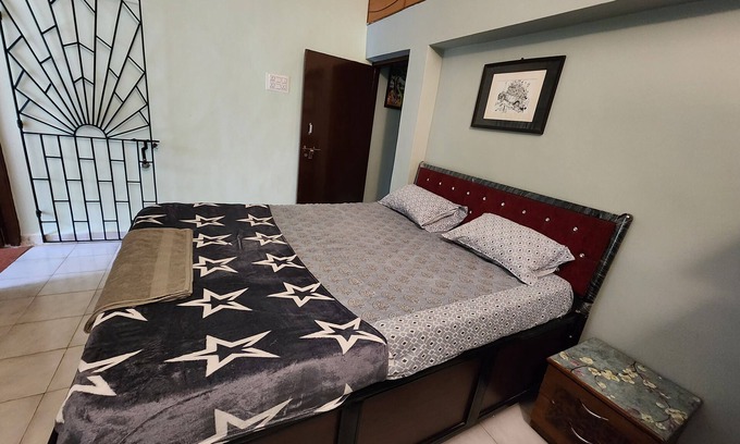 Nagoa House | Ocean Mist Villa - Steps Away from Calangute Beach
