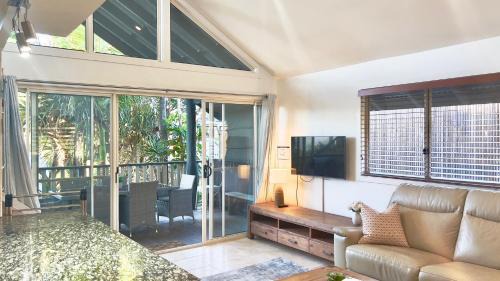 Angourie House | Ocean Paradise