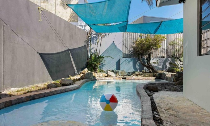 Ocean Park House | Ocean Park Beach San Juan 6 Bedrooms 3.5 Pool