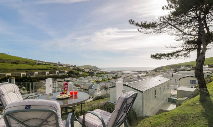 Challaborough Cottage | OCEAN PEARL, pet friendly, character holiday cottage in Kingsbridge