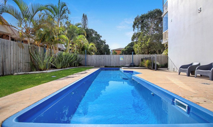 Coffs Harbour Apartment | Ocean Spray 7 - Stylish beachside 2 BR apartment with shared pool