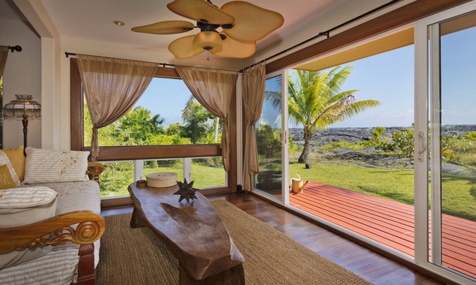 Kaimu Apartment | Ocean Temple: Oceanfront, A/C, 500 ac.State Land in Backyard!