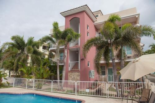 Puntas Apartment | Ocean Terrace 202 a 4 min walk to Sandy Beach