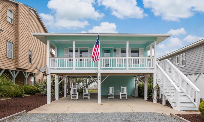 Ocean Isle Beach House | Ocean View! Adorable, Second Row Single Family Home in Ocean Isle Beach