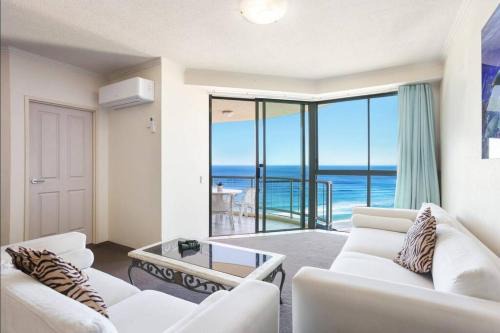 Surfers Paradise Apartment | Ocean View Apartment with Parking by Serain Residences