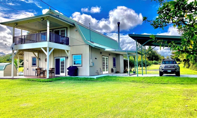 Pahoa House | Ocean View Estate with private hiking trail and volcanically heated hot tubs.