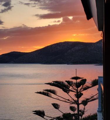 Karystos Apartment | Ocean View Villa