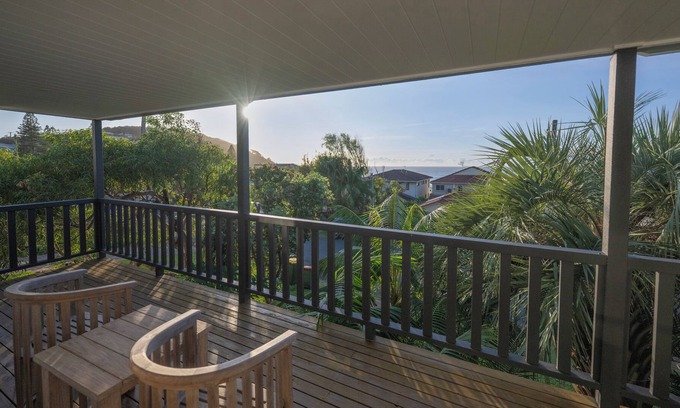 Blueys Beach House | Ocean Views and Backyard Bliss