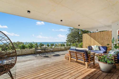 Collaroy Beach House | Ocean Views, Deck and Parking at Beach Apartment