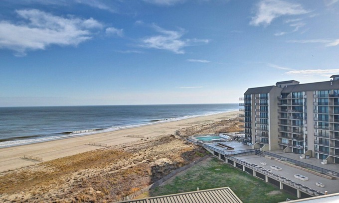 Bethany Beach Condo | Ocean Views in this 2 bed/2 bath condo in amenity rich Sea Colony East! Brandywine House, Wifi Available, Pool, Fitness Center, Private Beach, Tennis!