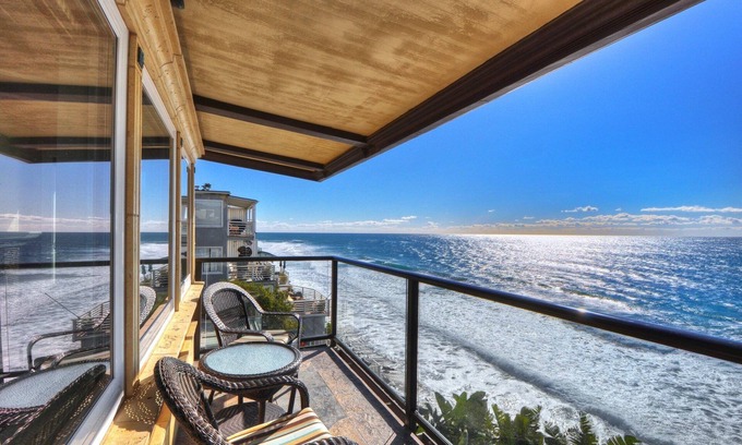 Laguna Beach Villa | Ocean views steps to the water prime Laguna Beach 8 Villa Roma
