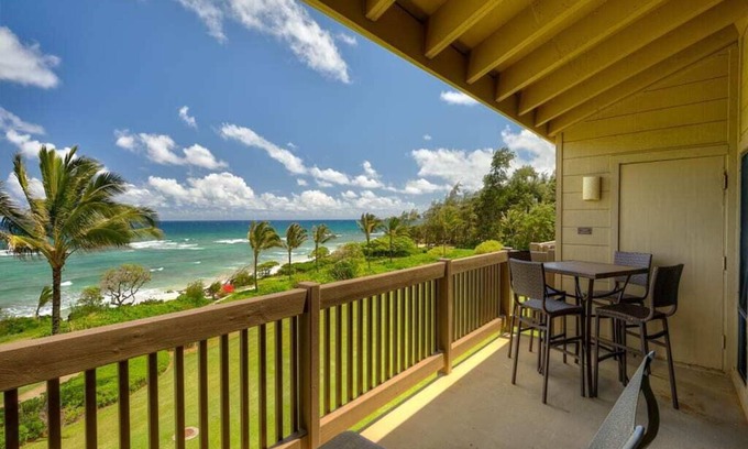 Lihue Condo | Ocean Views w/Lanai, Kitchen, WiFi–Kaha Lani