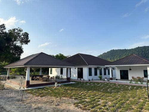 Penyabong Villa | Ocean Villa, Radiant Teluk Sari