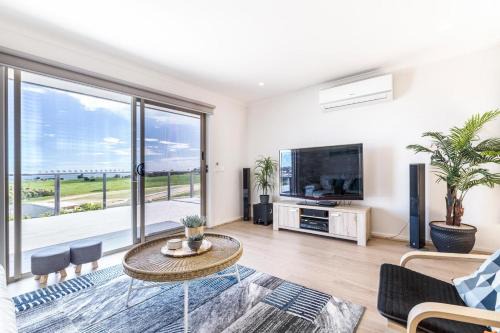 Lakes Entrance House | Ocean Vista