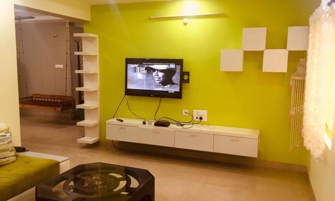 Hyderabad Apartment | Ocean Waves Mom's Guest House