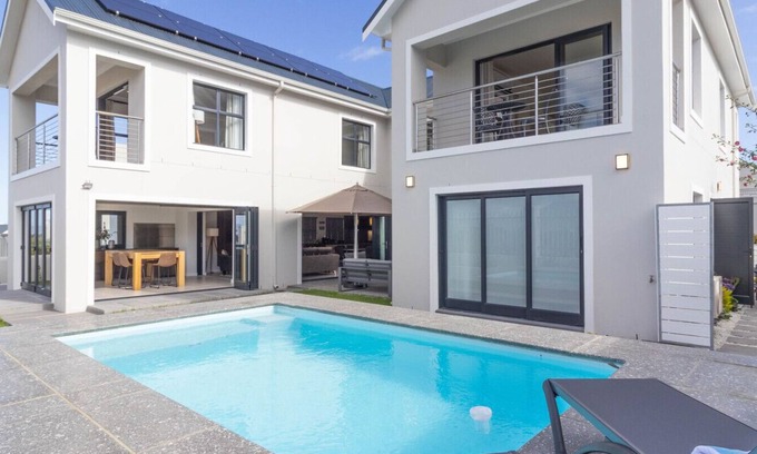 Westcliff Villa | Ocean Whisper Villa - near Westcliff coastal paths