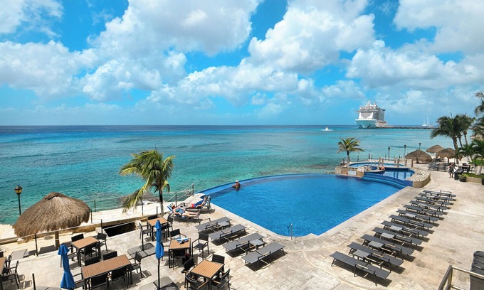 Colonia Andres Condo | Oceanfront Condo w/Terrace, Pool at El Cantil 3CS