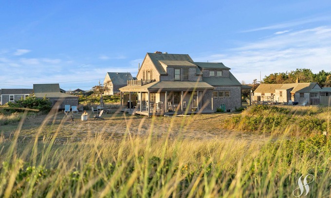 Nantucket House | Oceanfront Beach House with Breathtaking Views - AC, yard, and firepit