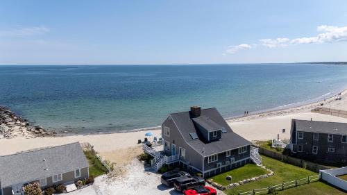 Sandwich House | Oceanfront Cape Cod House by Rock Properties