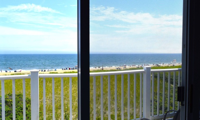 Old Orchard Beach Condo | Oceanfront Condo with panoramic views