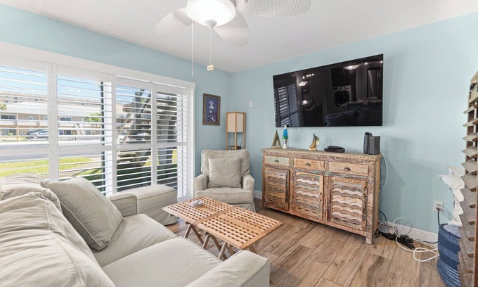 Cocoa Beach Condo | Oceanfront Complex | Heated Pool/Tennis | Grnd FL